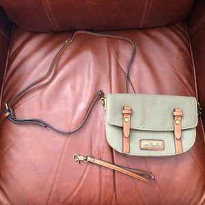 Simply Noelle - crossbody/wristlet